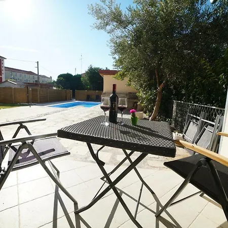 Korona Apartment *