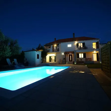 Korona アパート ザダル