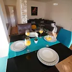 Korona Апартаменты Задар